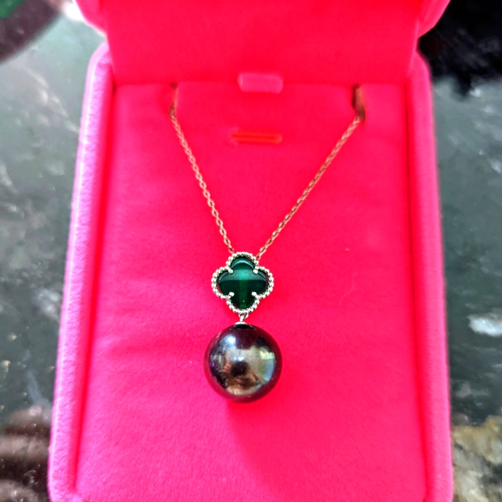 Van cleef-like necklace. Clover and pearl. Sterling silver.